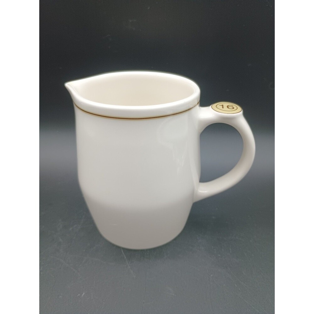 Starbucks Coffee 2008 GRANDE 16 OZ White Frothing -Pitcher- Creamer- Jug